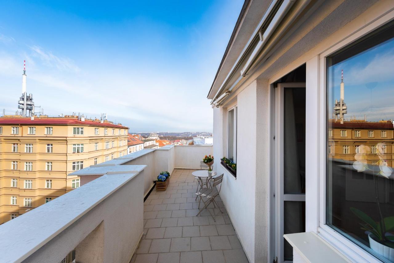 Bright Charming Apt With Terrace, Parking & Airco. Prague Exterior photo